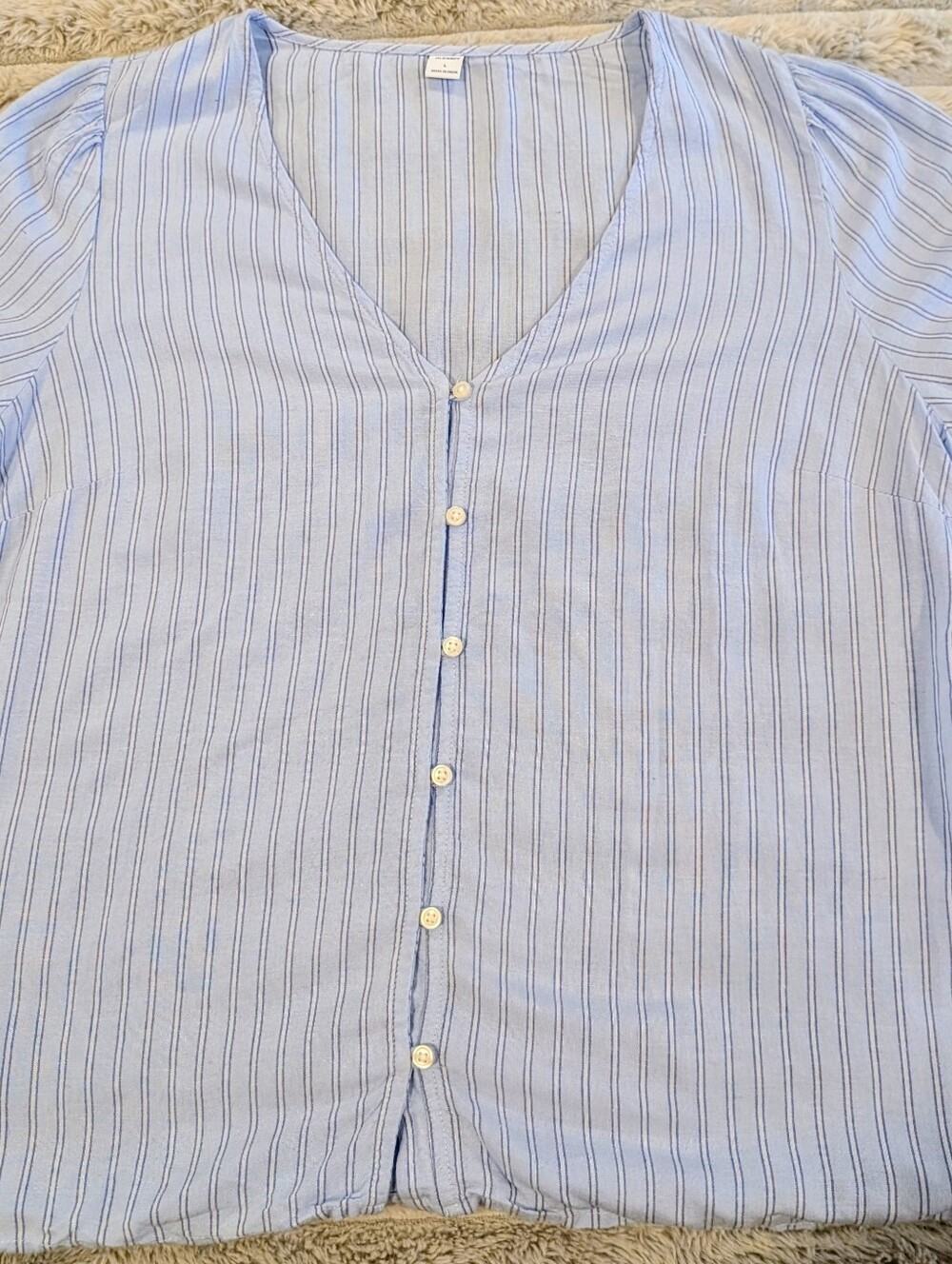 Old Navy Light Blue Striped Button Front Blouse Women’s Short Sleeve Top  (L)